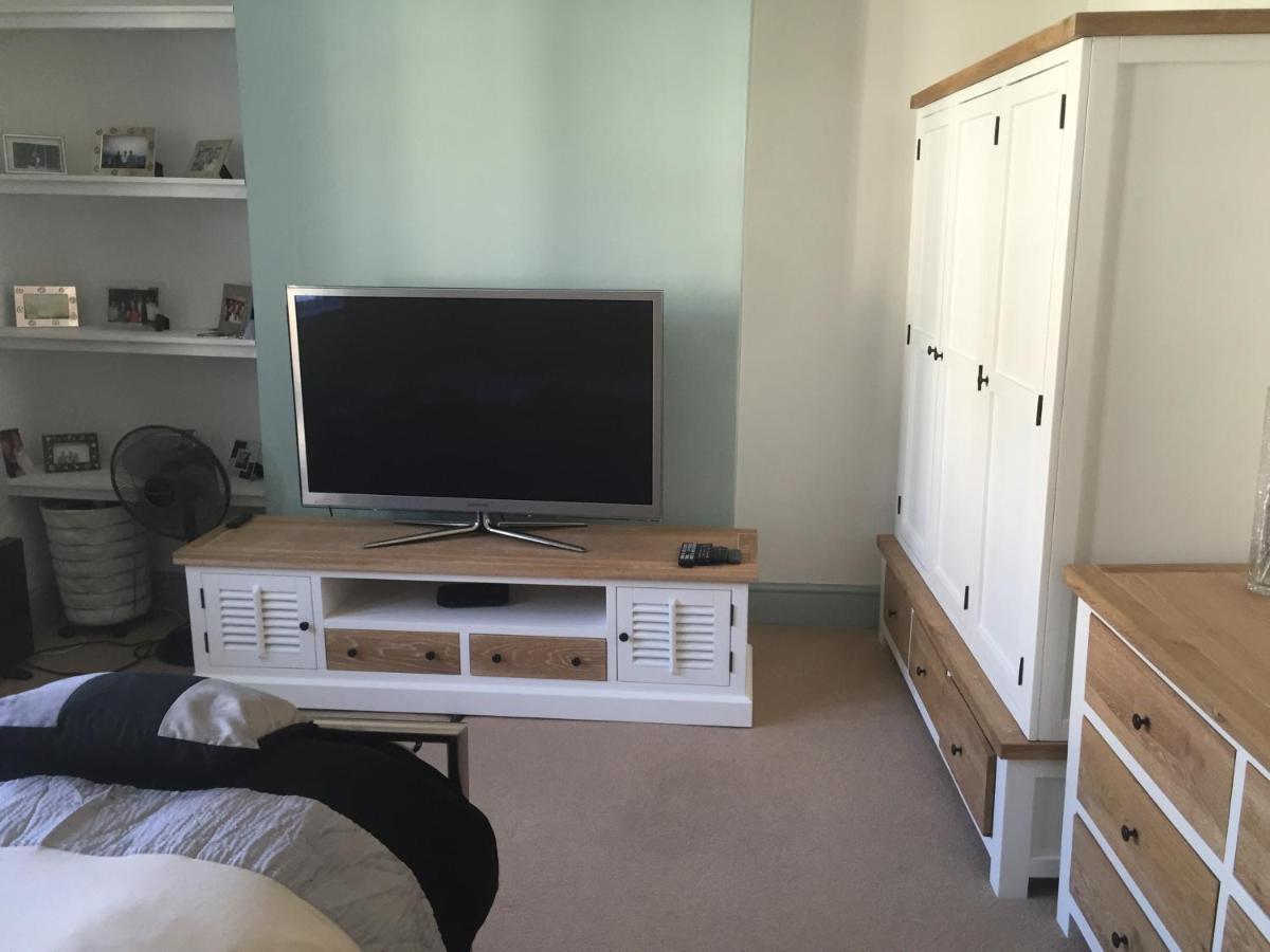 The Mews - Less Than 1Km To City Centre - Stadium - Castle - 10 Min Walk Cardiff Bagian luar foto