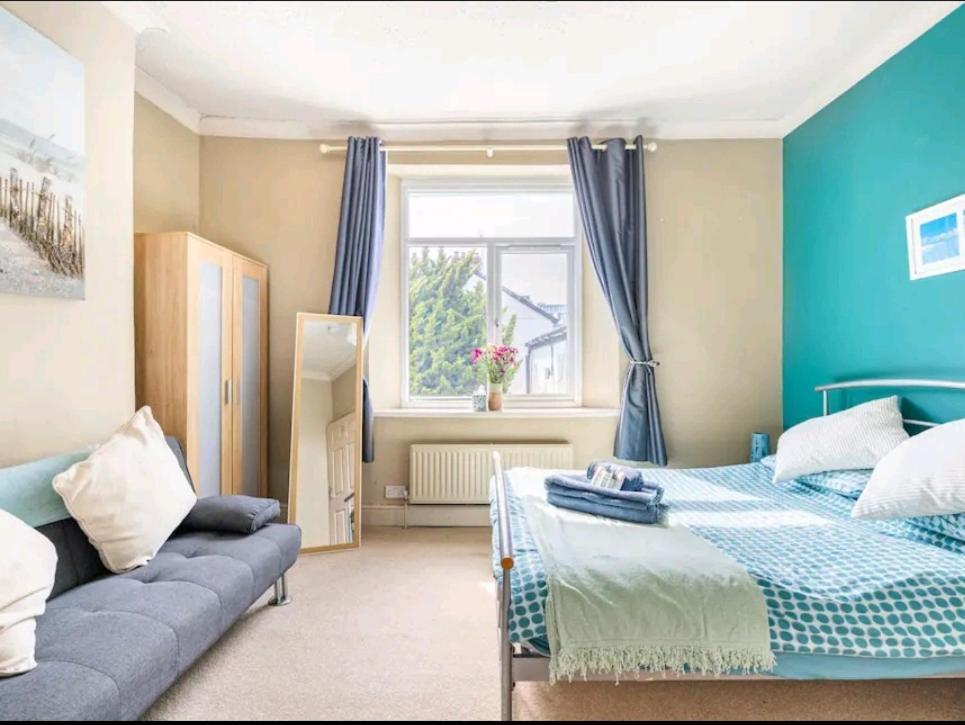 The Mews - Less Than 1Km To City Centre - Stadium - Castle - 10 Min Walk Cardiff Bagian luar foto